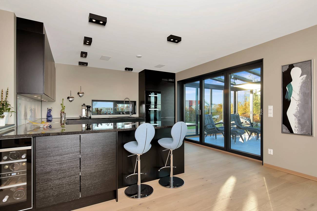 Kjøkken innredning med integrert lydsystem